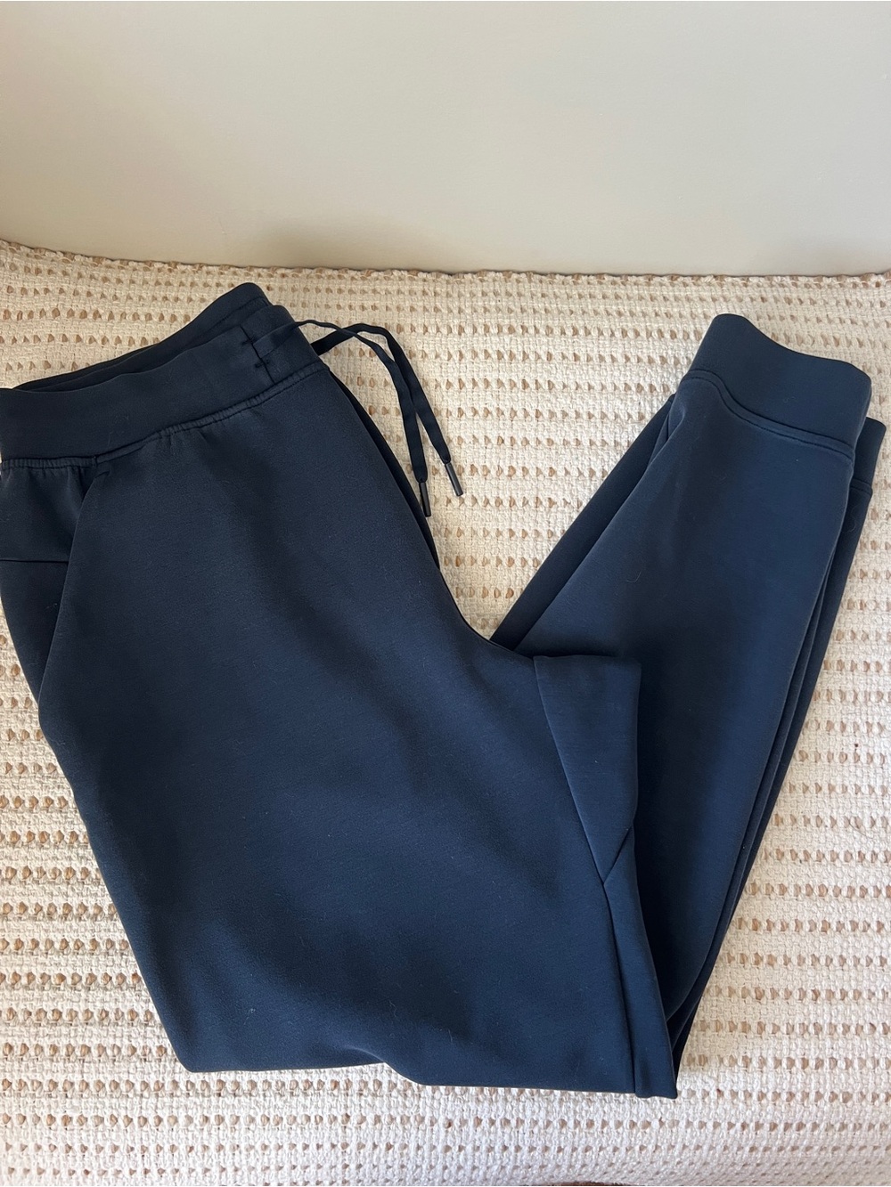 Lululemon Men’s Softstreme Jogger Sweatpants Size Large Navy Blue